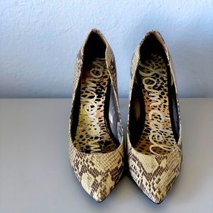 Sam Edelman snake print heel/pump